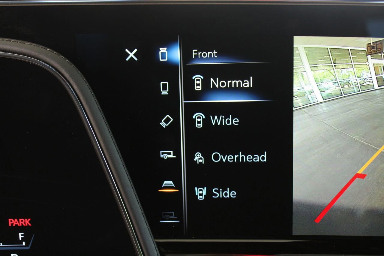 Used 2021 Cadillac Escalade Premium Luxury w/ Driver Assist Tech Package AWD/4WD image 29