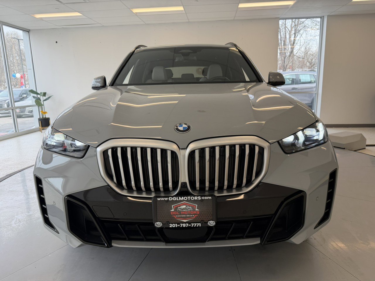 Used 2024 BMW X5 xDrive40i w/ M Sport Package image 64