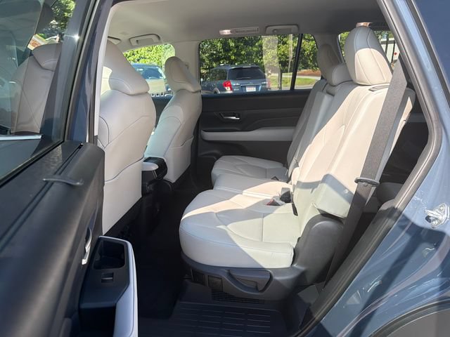 Certified 2025 Toyota Grand Highlander AWD Hybrid image 19
