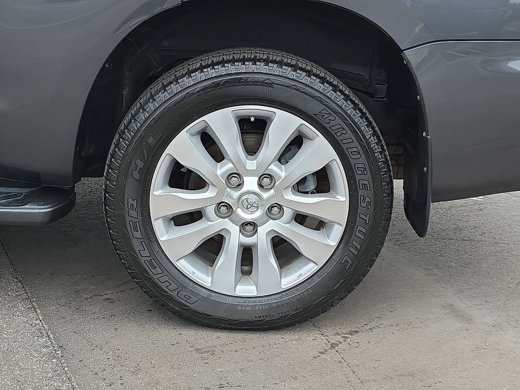 Used 2019 Toyota Sequoia Platinum image 38