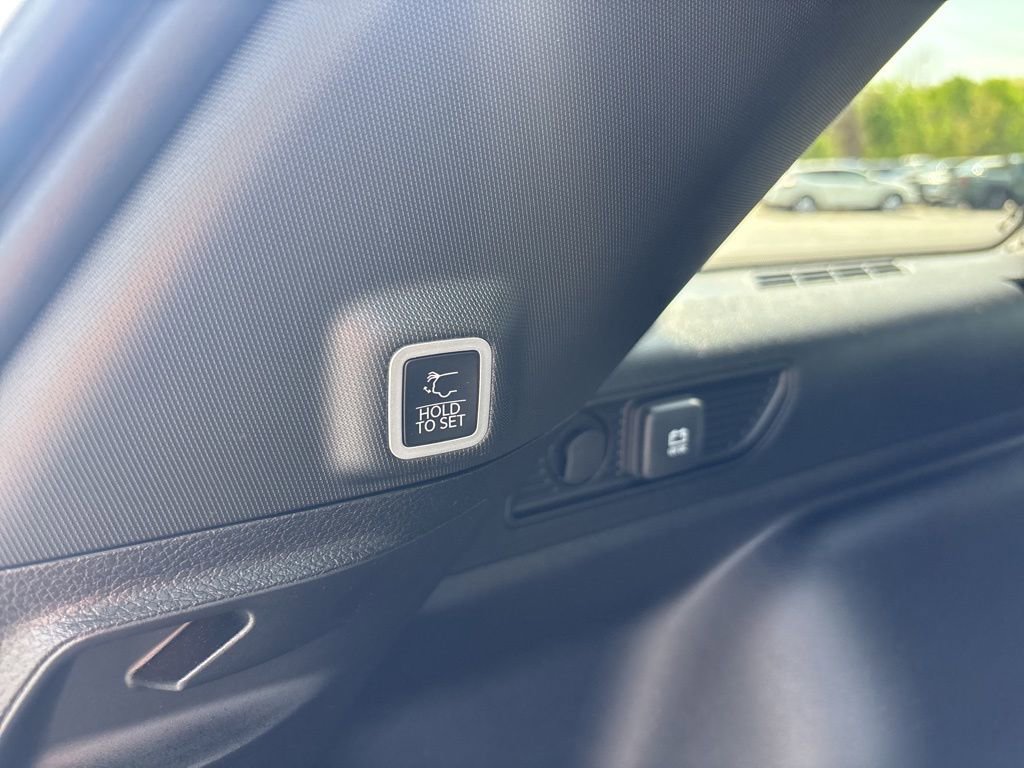 Used 2024 Jeep Grand Cherokee Laredo X w/ Luxury Tech Group I image 20