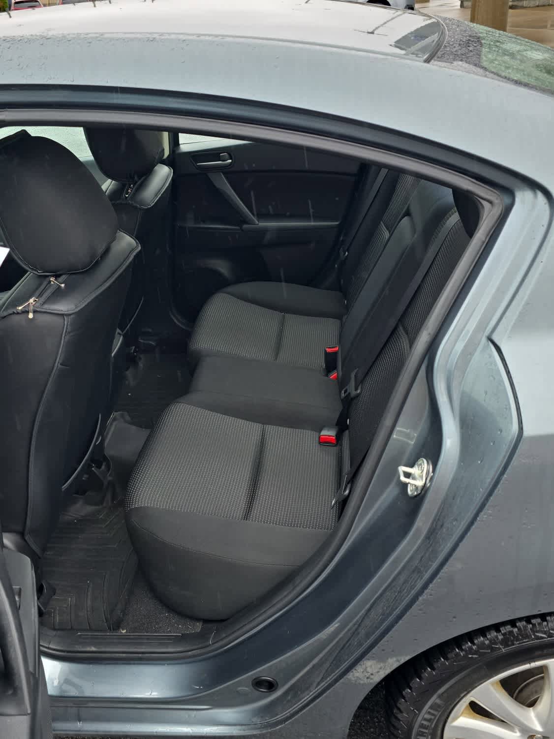 Used 2012 MAZDA MAZDA3 i Touring FWD image 4