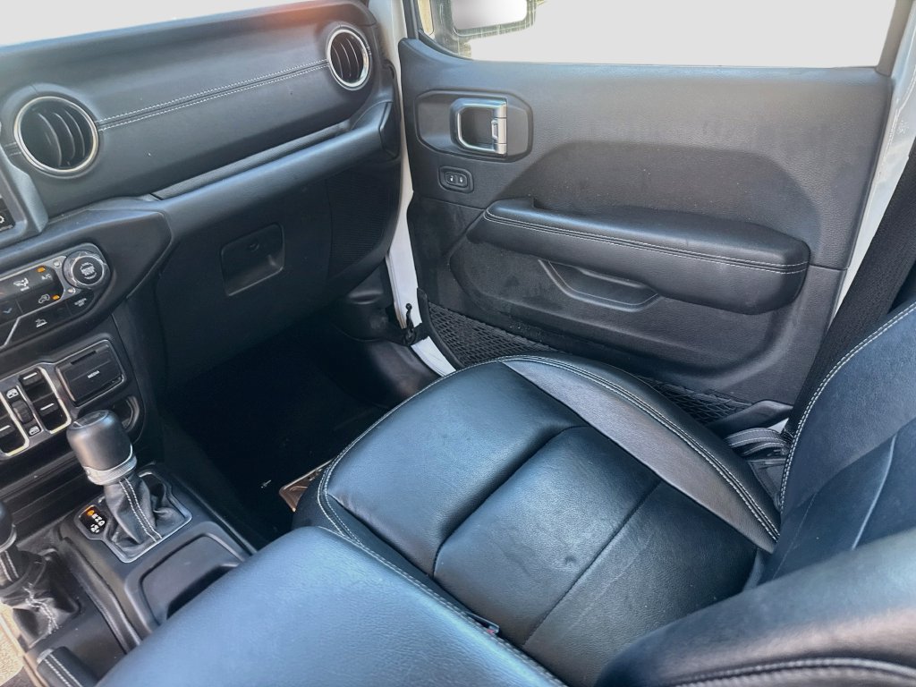 Used 2023 Jeep Wrangler Unlimited Sahara AWD/4WD image 25