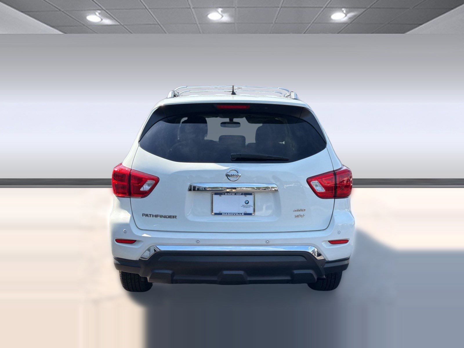 Used 2018 Nissan Pathfinder SV image 10