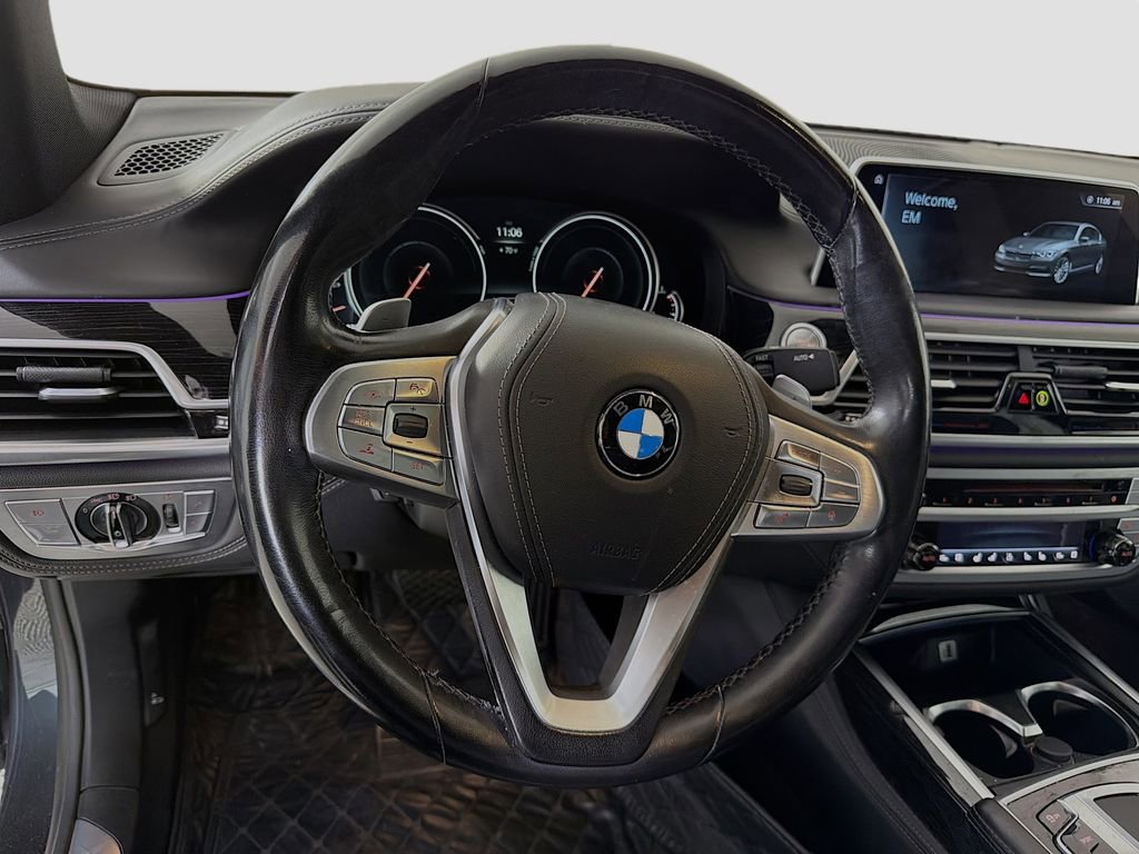 Used 2017 BMW 750i xDrive image 13