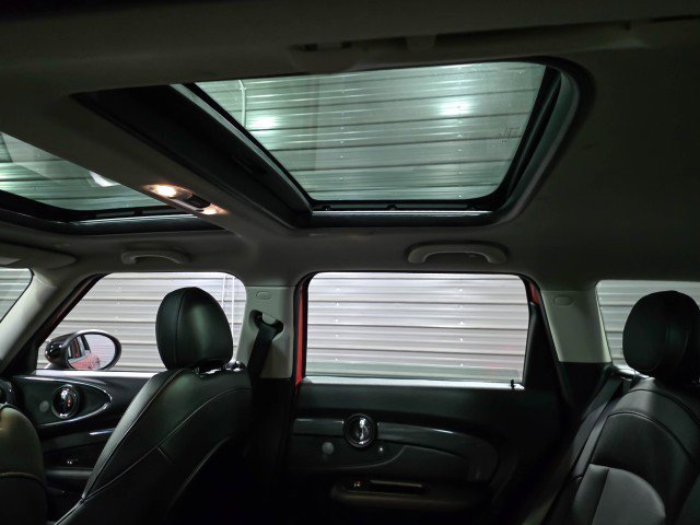 Used 2020 MINI Cooper Clubman S image 18