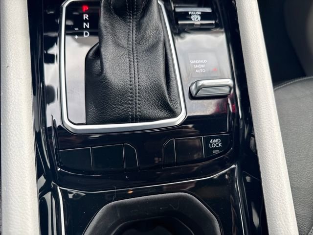 Used 2023 Jeep Compass Limited w/ Sun and Sound Group image 28