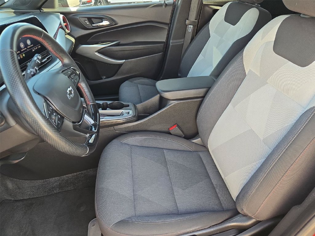 Used 2024 Chevrolet Trax RS w/ Driver Confidence Package FWD image 10