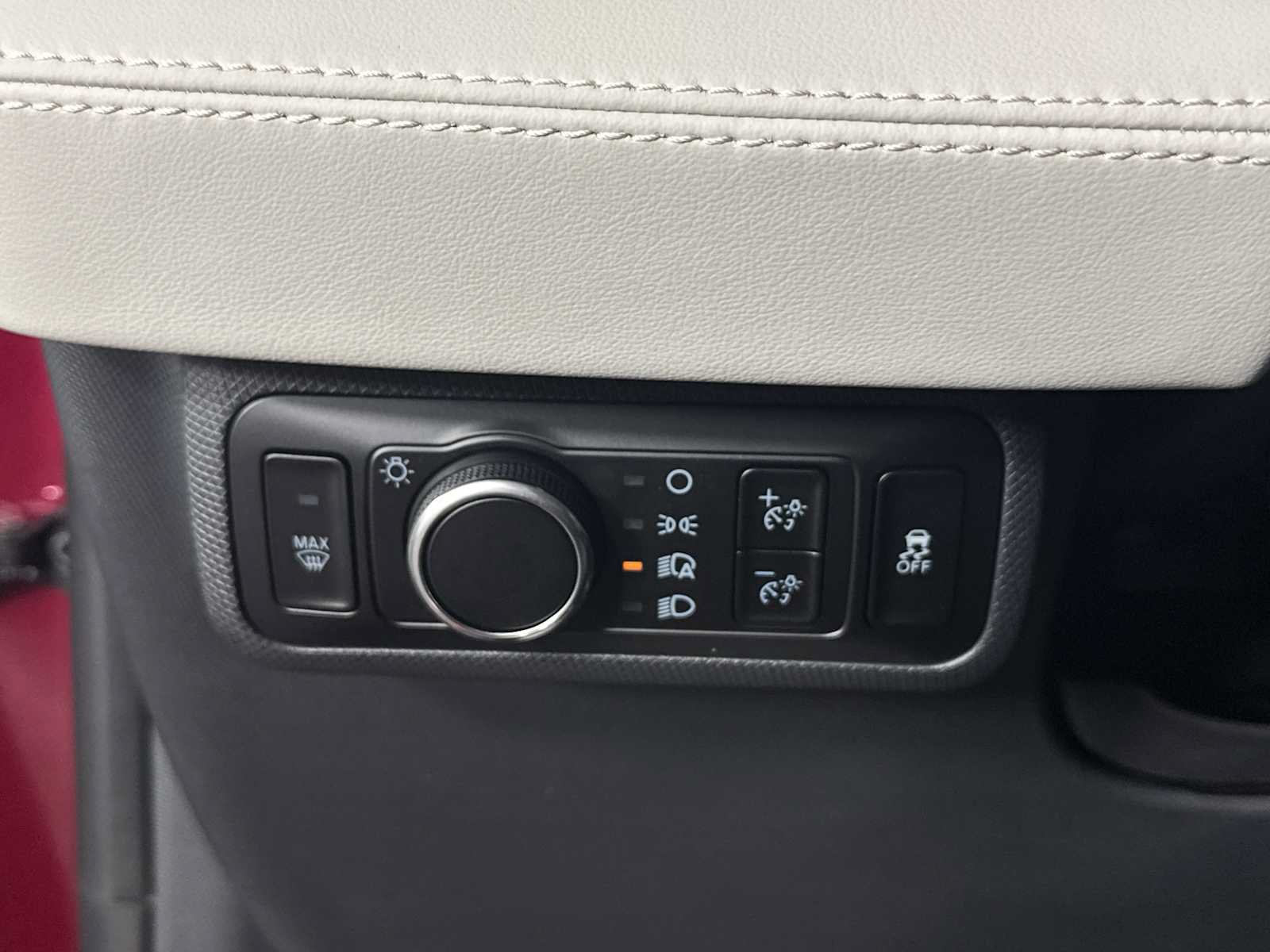 Used 2025 Ford Mustang Mach-E Premium AWD/4WD image 28