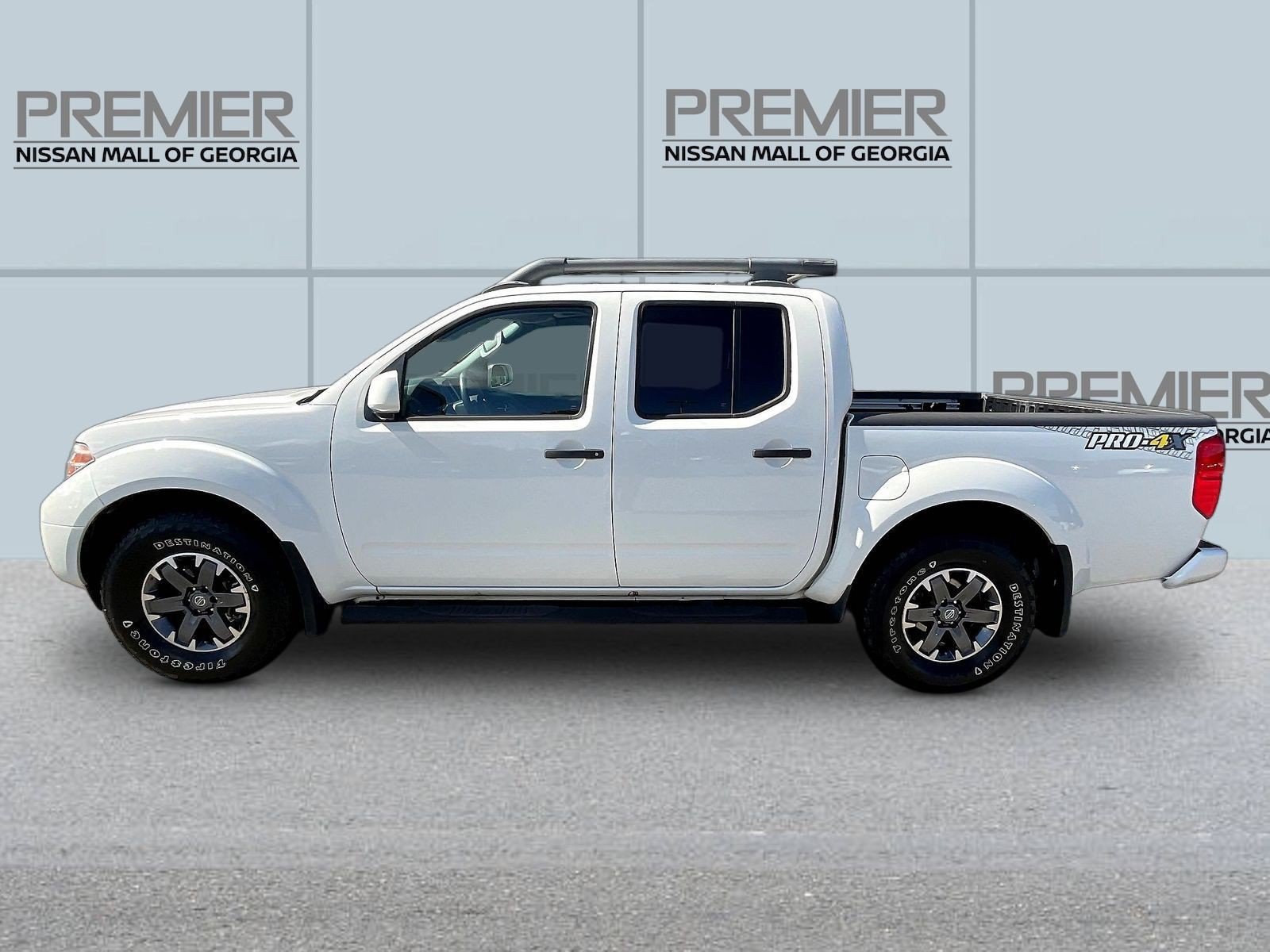 Certified 2020 Nissan Frontier PRO-4X w/ Pro-4x Utility Package AWD/4WD image 4