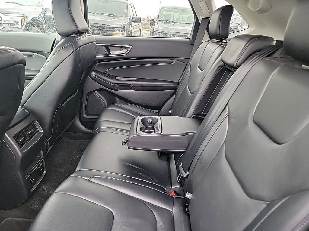 Used 2022 Ford Edge Titanium image 31