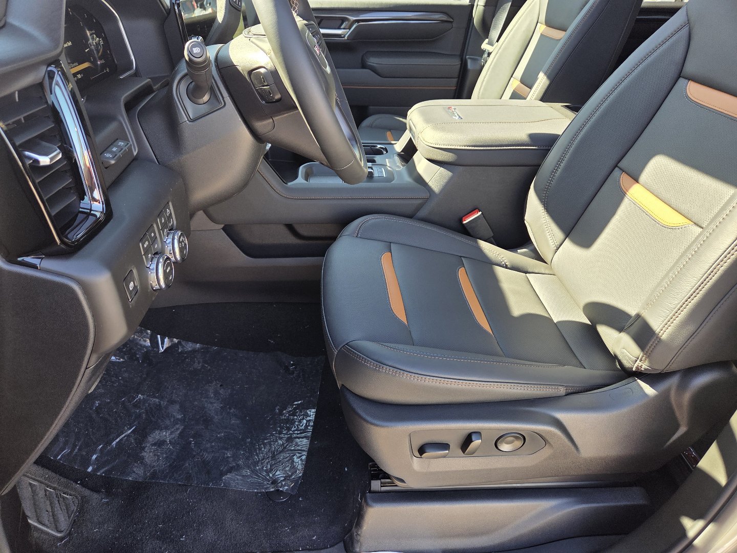 New 2026 GMC Sierra 2500 AT4 w/ AT4 Premium Plus Package AWD/4WD image 28