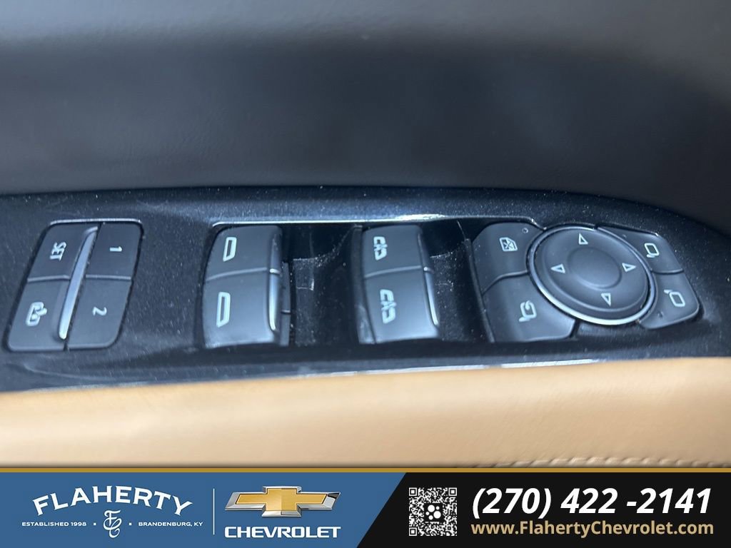 Used 2024 Cadillac Escalade ESV Sport w/ Touring Package image 19