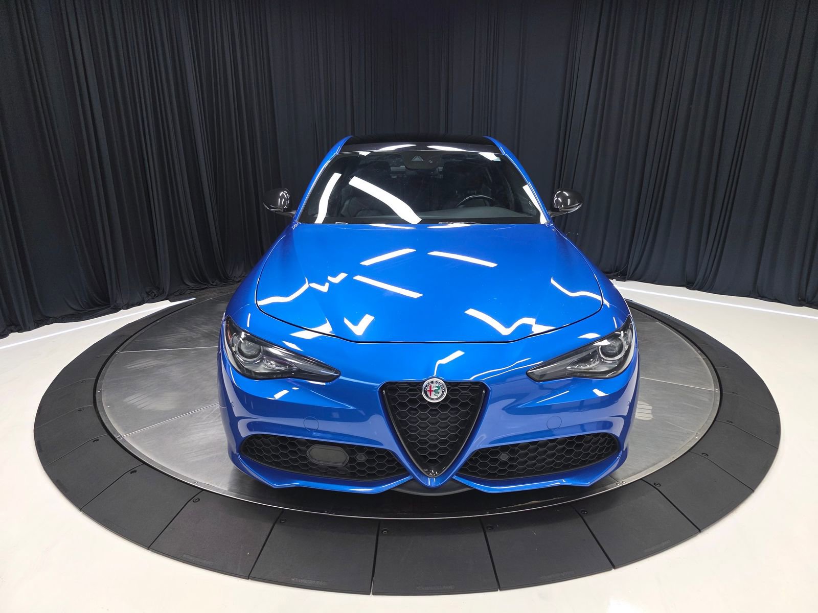 Used 2021 Alfa Romeo Giulia Ti Sport AWD/4WD image 7