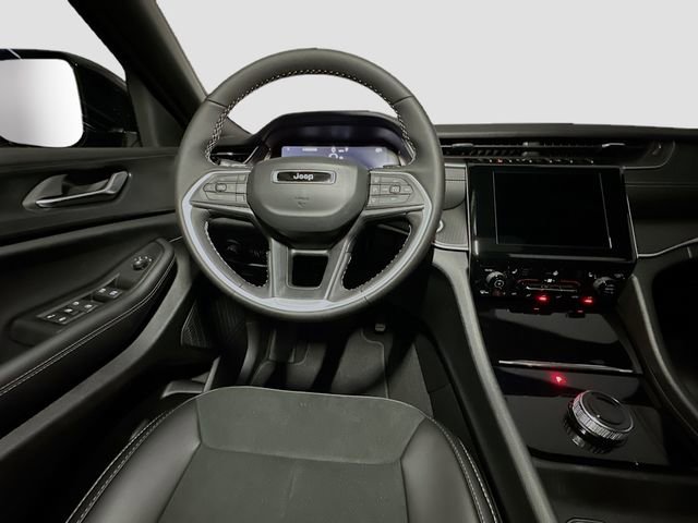 New 2025 Jeep Grand Cherokee L Altitude image 27