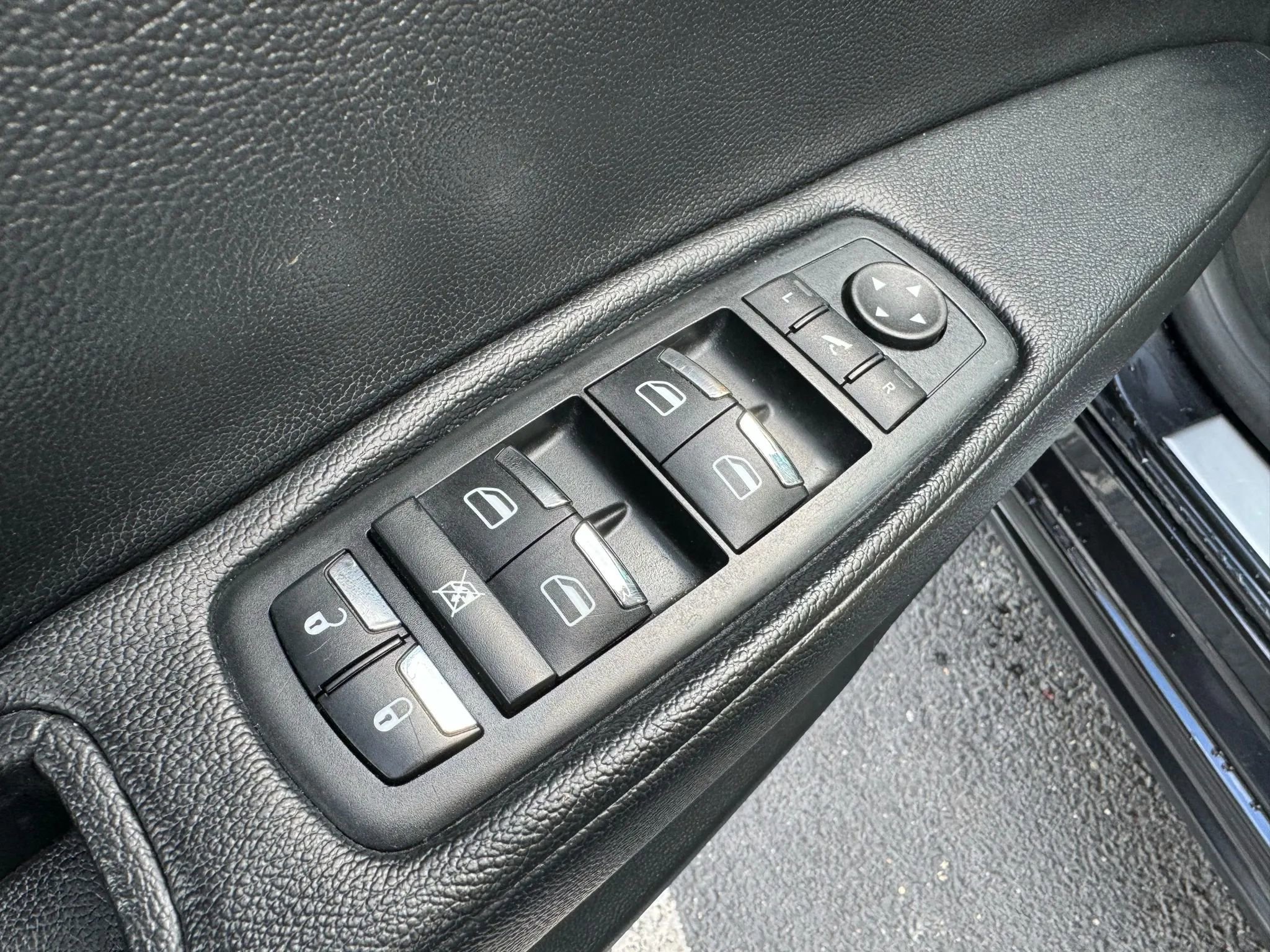 Used 2015 Maserati Ghibli image 31