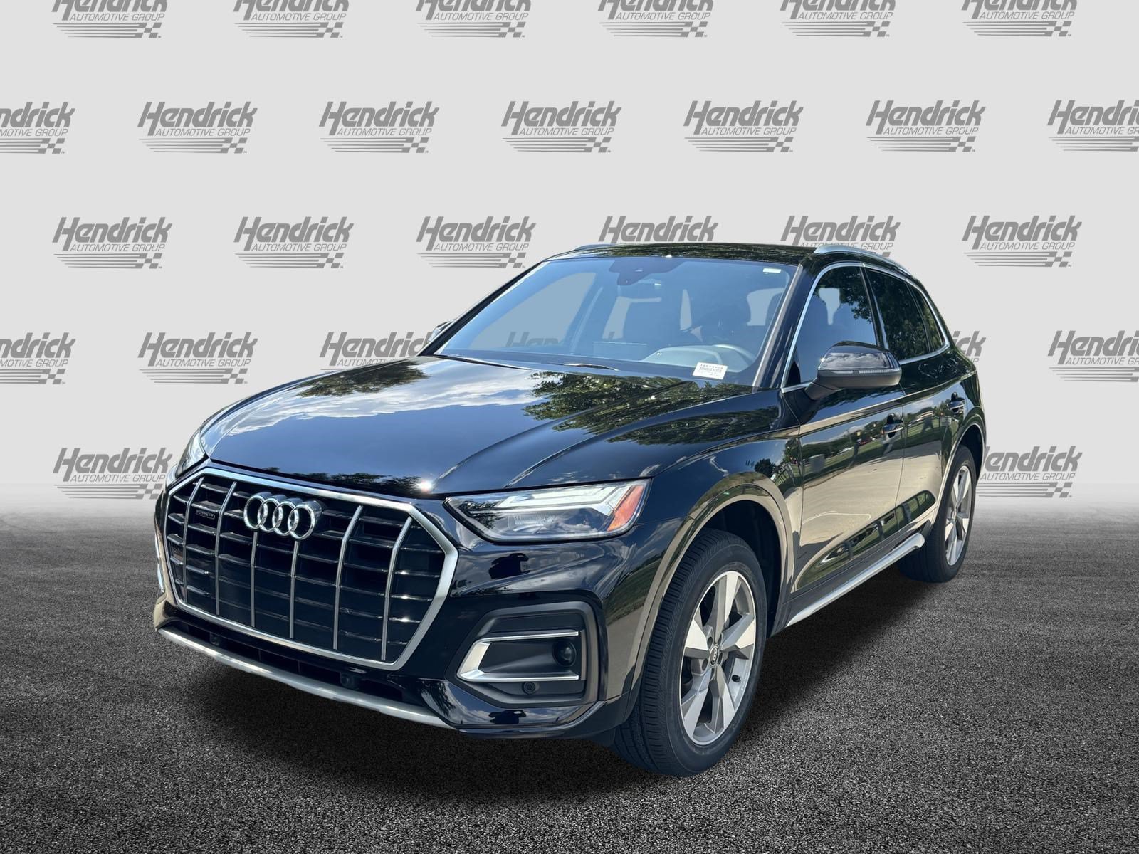 Used 2023 Audi Q5 2.0T Premium w/ Convenience Package AWD/4WD image 5