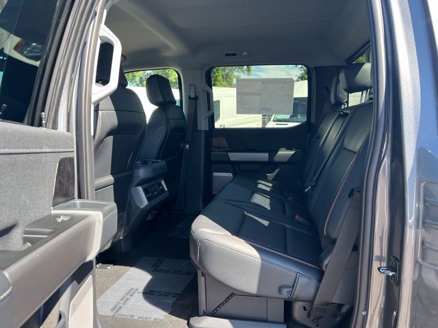 New 2026 Ford F250 Lariat w/ Black Appearance Package AWD/4WD image 13