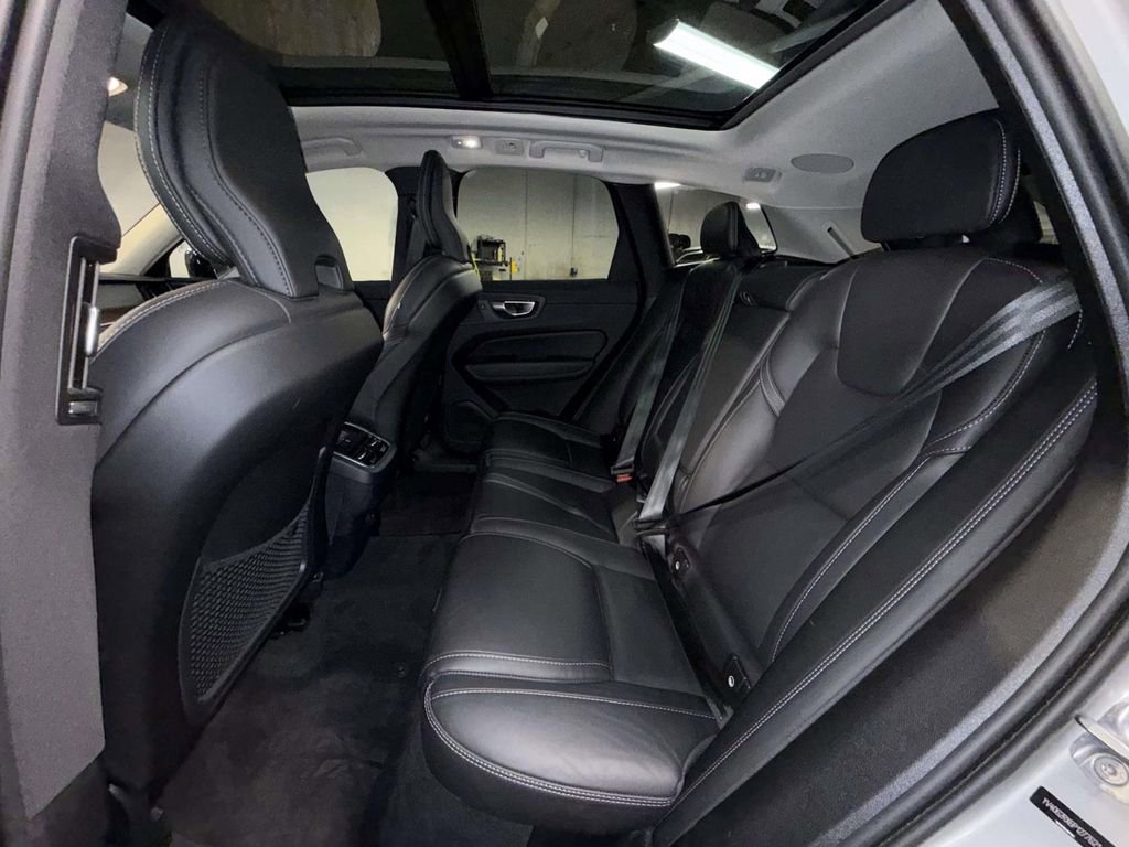 Used 2023 Volvo XC60 B6 Ultimate AWD/4WD image 19