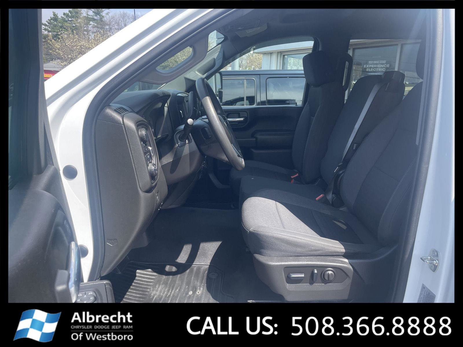 Used 2023 Chevrolet Silverado 2500 Custom w/ Custom Value Package image 10