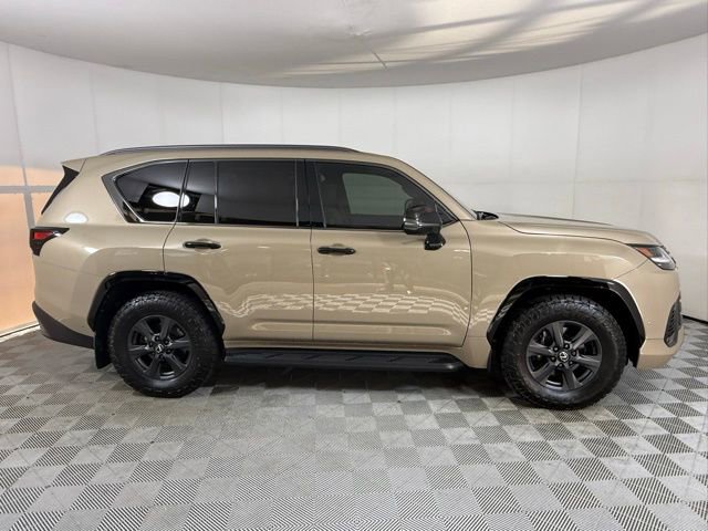 New 2025 Lexus LX 700h Overtrail image 8