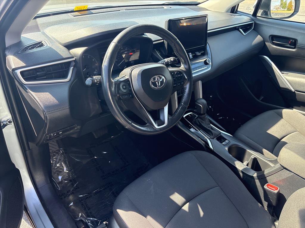 Used 2023 Toyota Corolla Cross LE image 5
