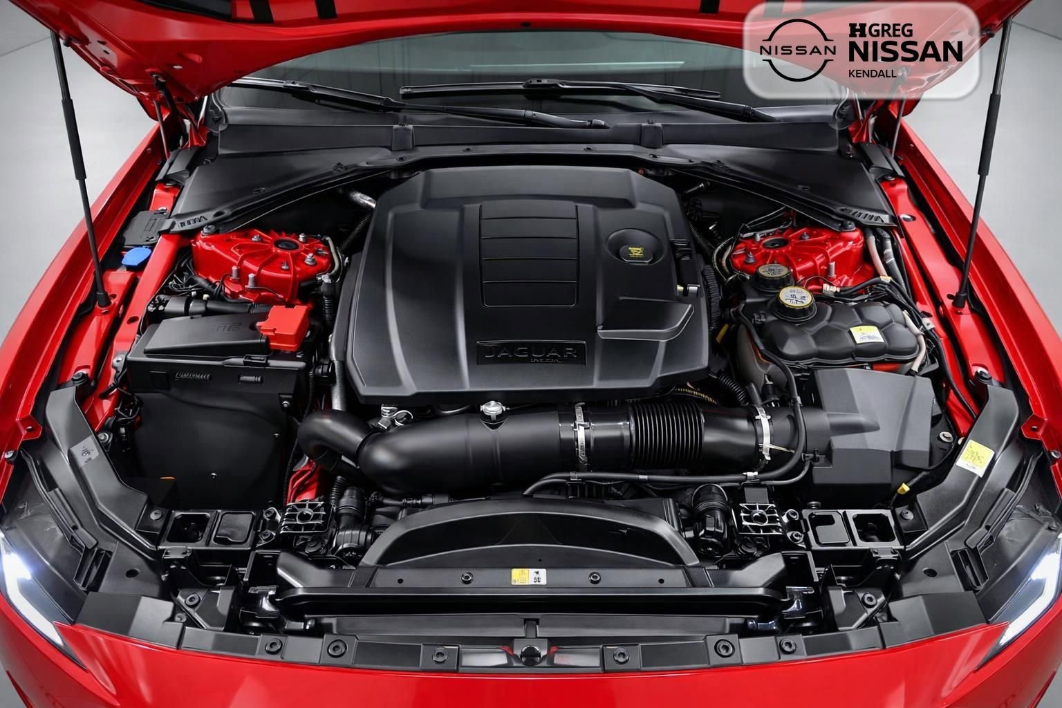 Used 2020 Jaguar XE S RWD image 15