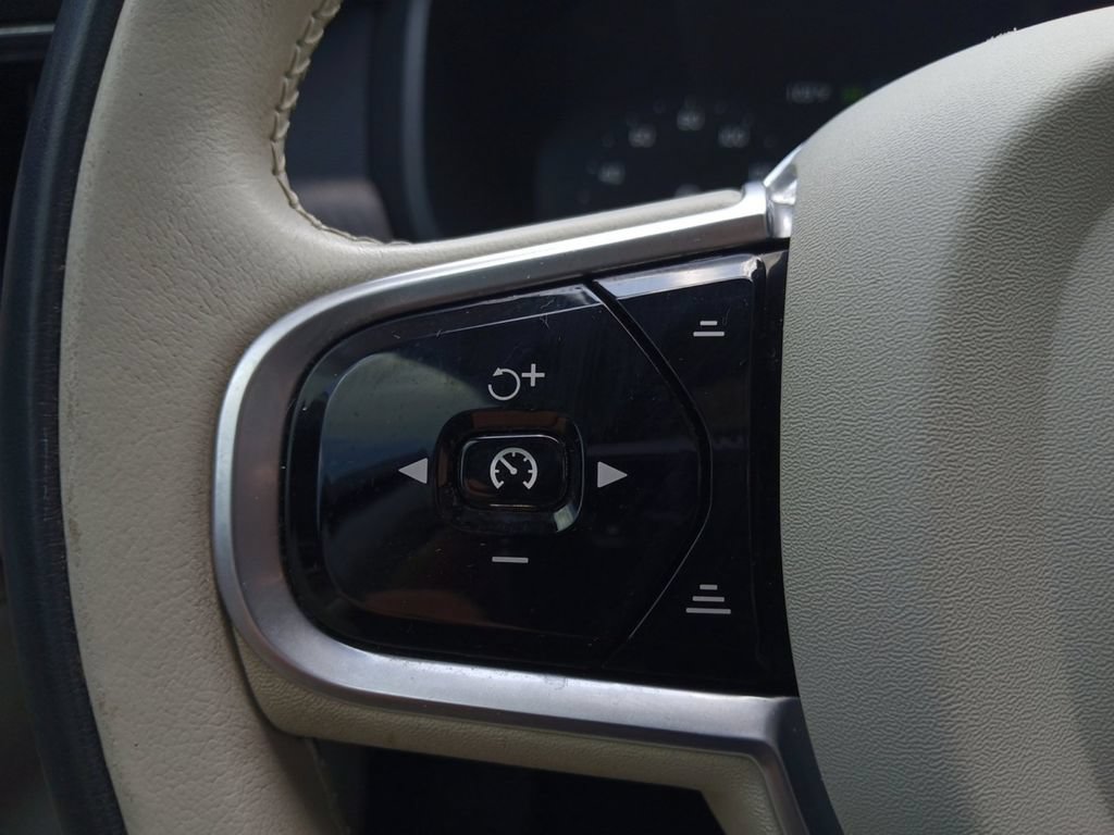 Used 2019 Volvo V90 T6 Cross Country w/ Advanced Package AWD/4WD image 17