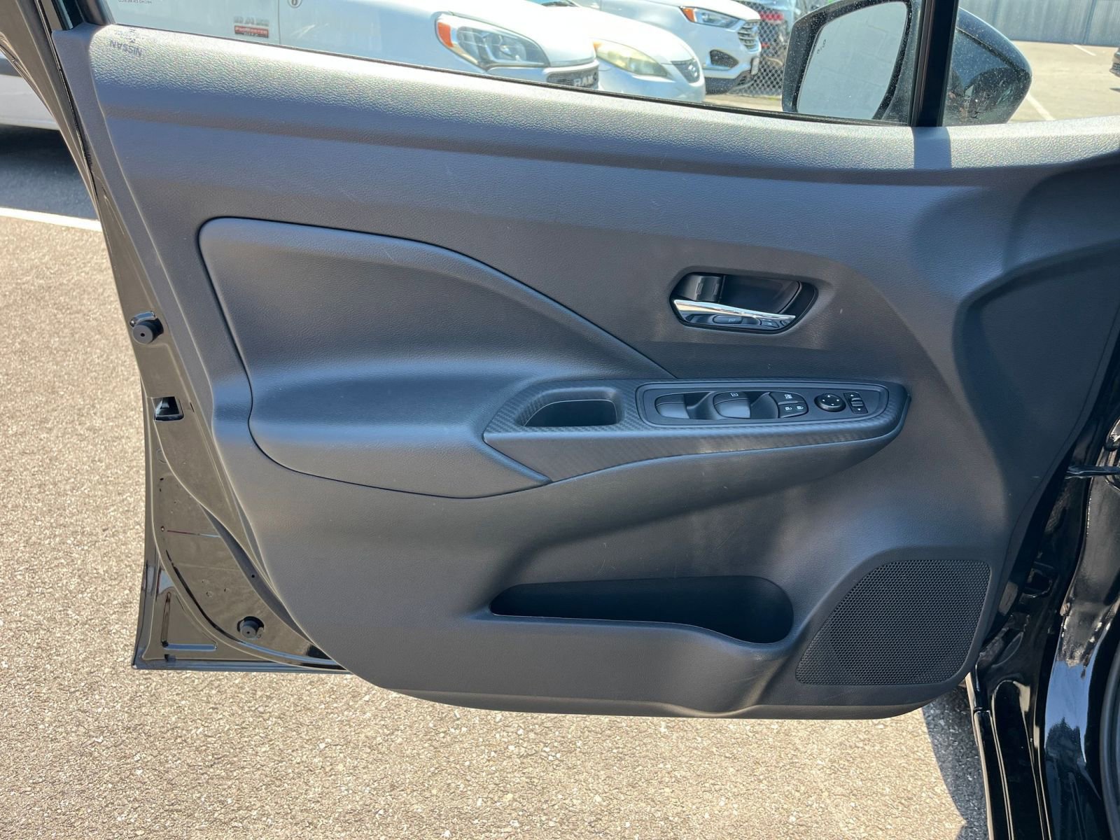 Used 2025 Nissan Versa SV FWD image 18