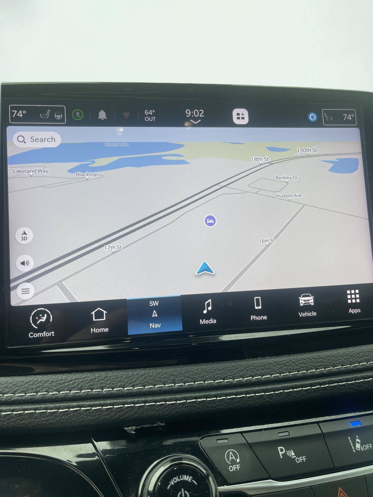 Used 2023 Chrysler Pacifica Limited w/ Uconnect Theater Family Group FWD image 15