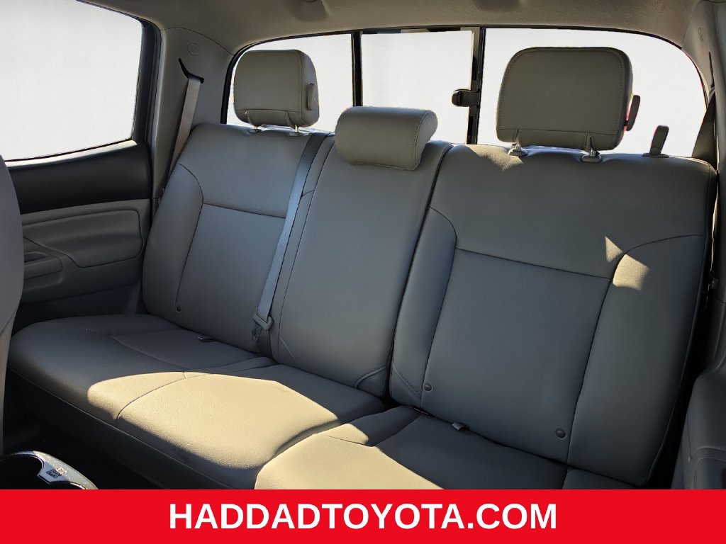 Used 2015 Toyota Tacoma 4x4 Double Cab w/ Limited Package image 14