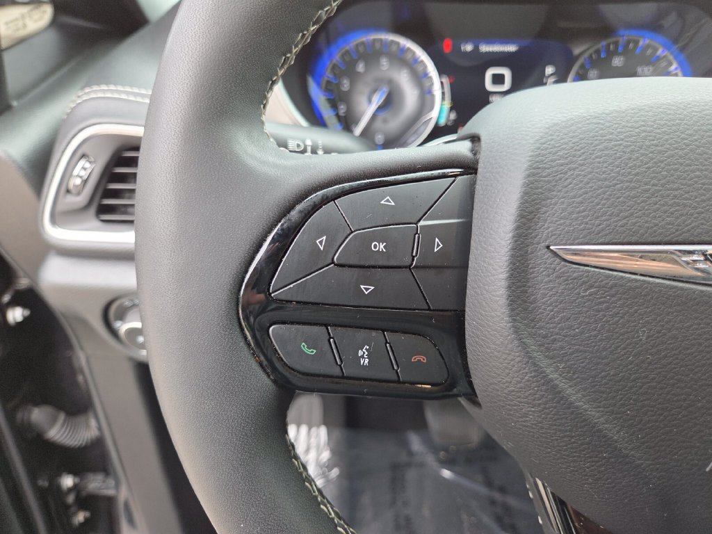Used 2023 Chrysler Pacifica Limited w/ S Appearance Package AWD/4WD image 36