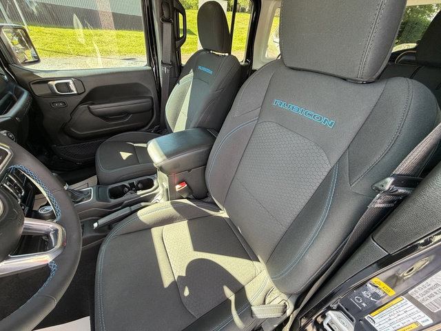 Used 2023 Jeep Wrangler Unlimited Rubicon 4xe AWD/4WD image 17