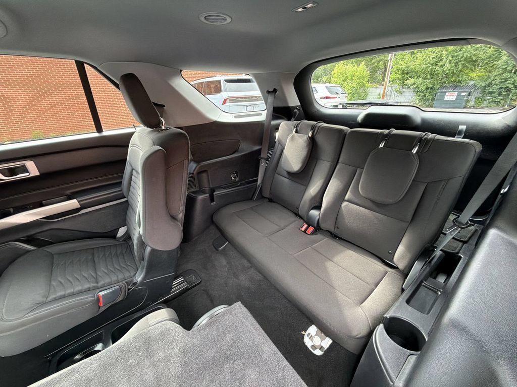Used 2021 Ford Explorer XLT AWD/4WD image 27