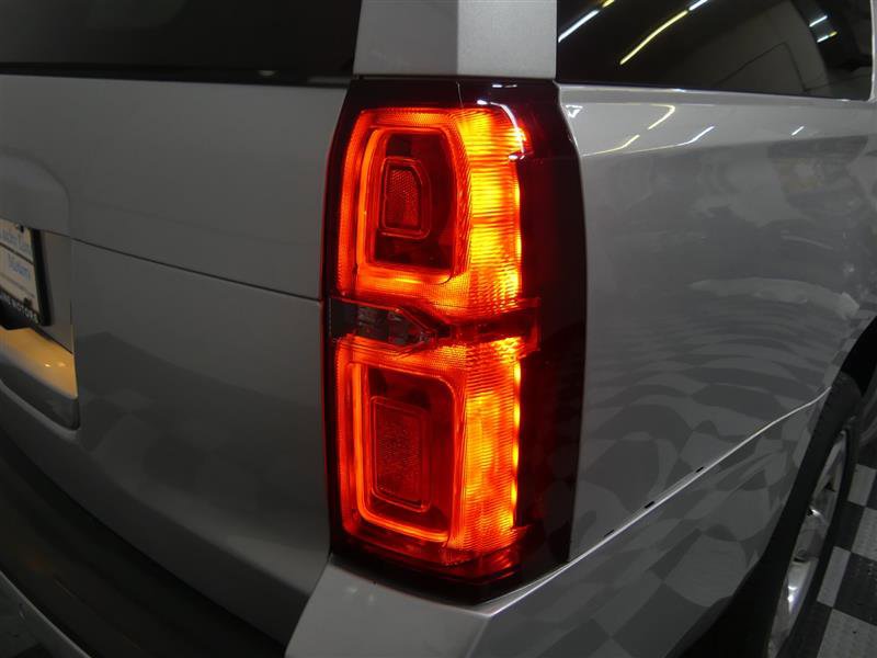 Used 2017 Chevrolet Suburban LT image 13