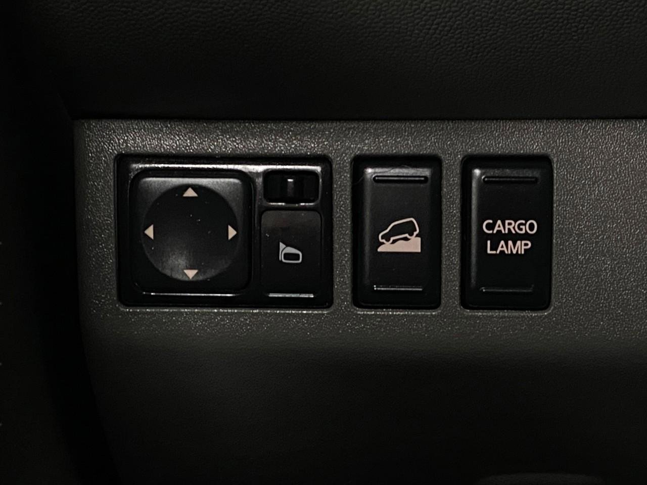 Used 2020 Nissan Frontier SV w/ Midnight Edition Floor Mats image 15