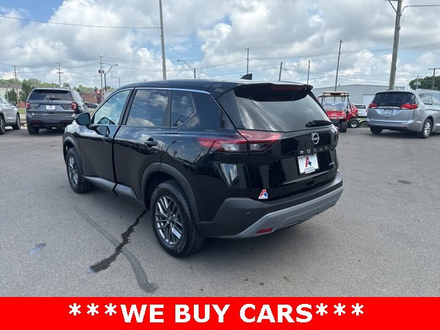 Used 2023 Nissan Rogue S image 5