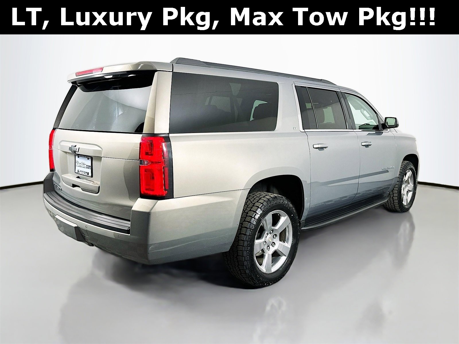 Used 2018 Chevrolet Suburban LT image 8