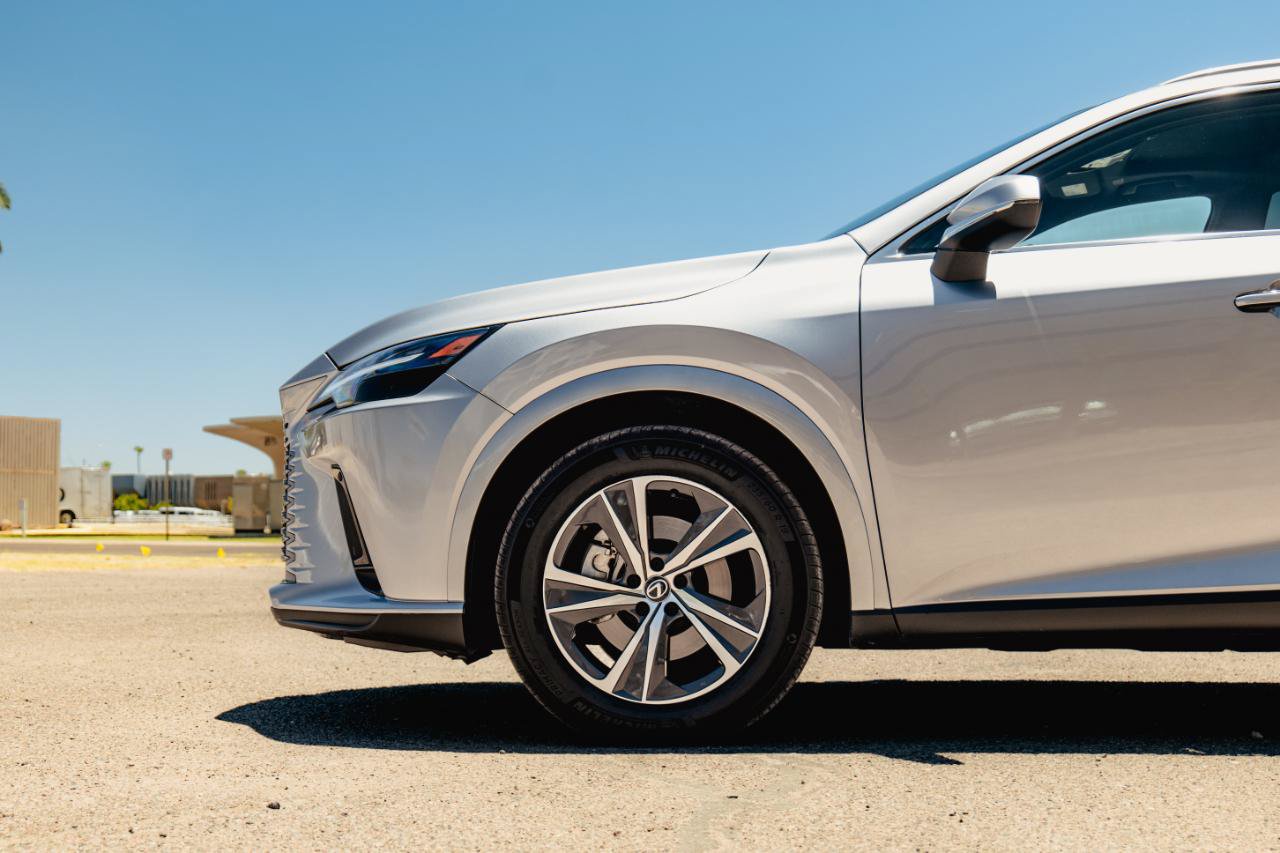 Used 2023 Lexus RX 350 Premium w/ Cold Area Package FWD image 3
