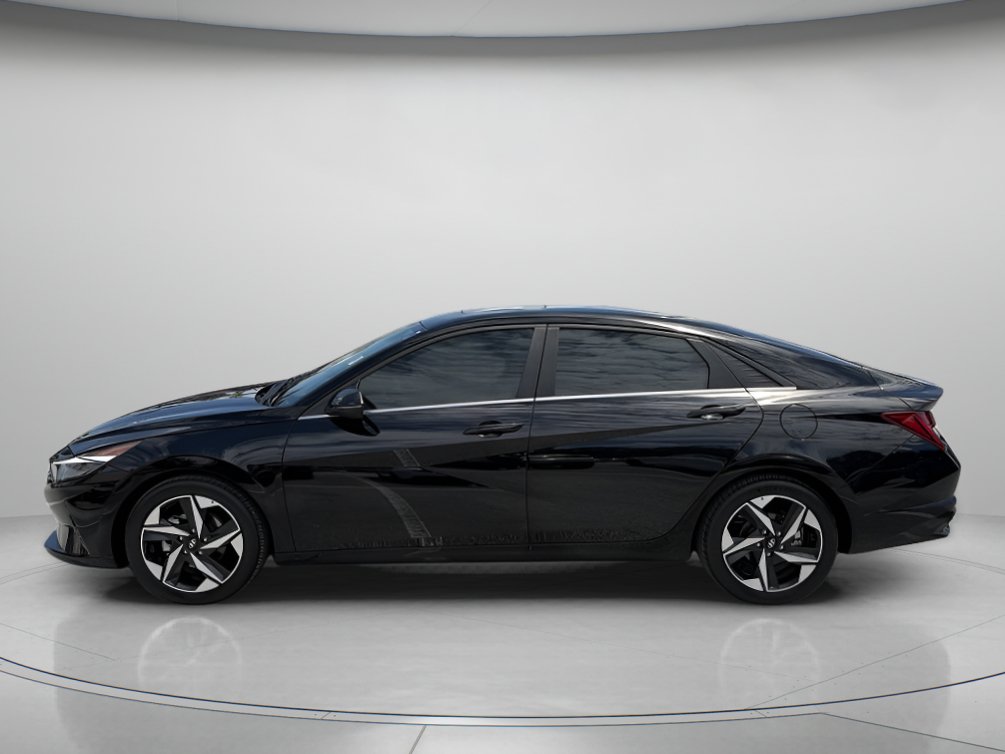 Used 2023 Hyundai Elantra Limited FWD image 5