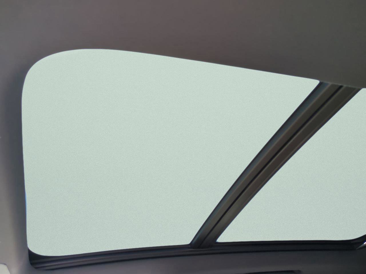 New 2026 Volvo XC90 T8 Plus w/ Protection Package Premier image 16