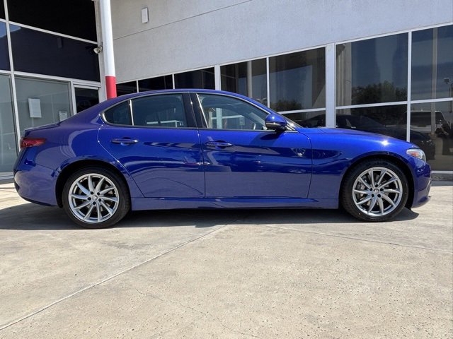 Used 2023 Alfa Romeo Giulia Sprint image 2