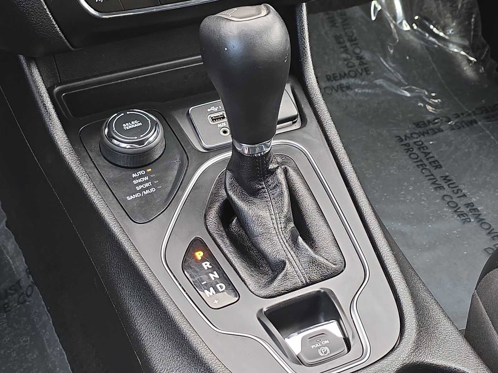 Certified 2021 Jeep Cherokee Latitude Lux 80th Anniv w/ Quick Order Package 2YU 80th image 21