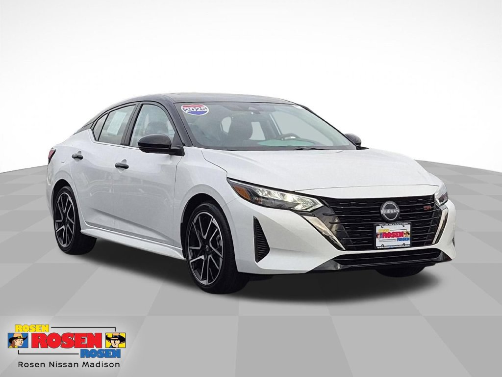 Used 2025 Nissan Sentra SR w/ SR Premium Package FWD image 1