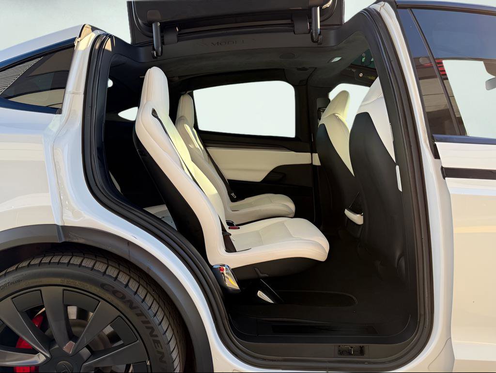 Used 2023 Tesla Model X Plaid image 28