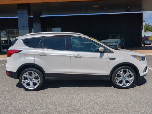 Used 2019 Ford Escape Titanium AWD/4WD image 3