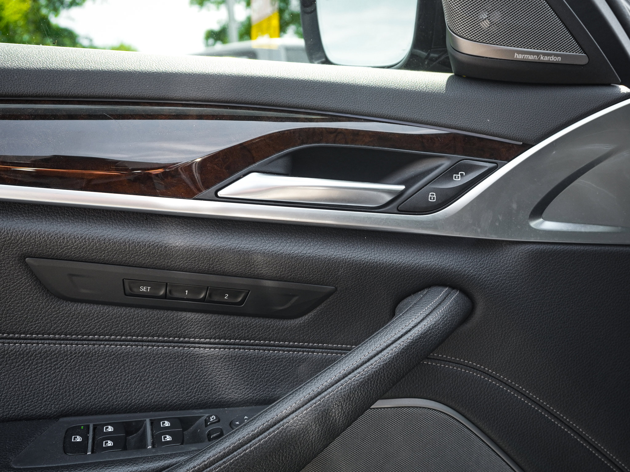 Used 2018 BMW 540i xDrive w/ Premium Package image 15