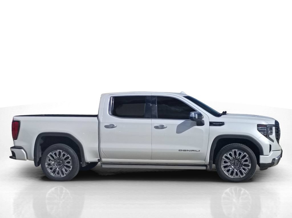 Used 2023 GMC Sierra 1500 Denali Ultimate AWD/4WD image 4
