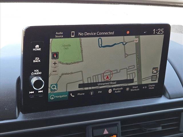 Used 2024 Honda Pilot Touring image 10