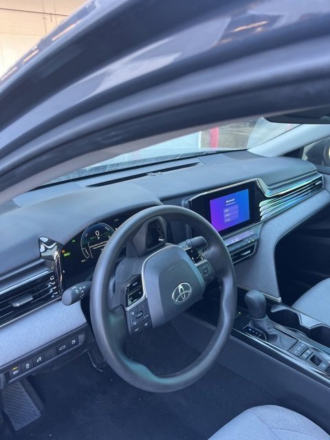 Used 2025 Toyota Camry SE image 13